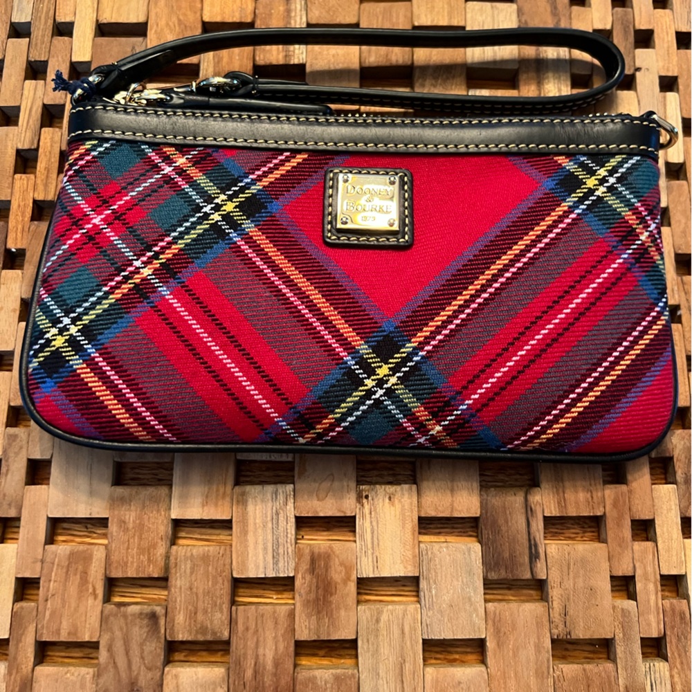 DOONEY & BOURKE TARTAN WRISTLET